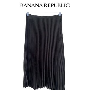 Banana Republic Black Pleated Midi Skirt